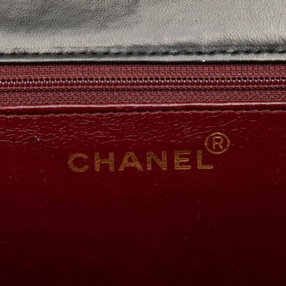 Pre-Loved Chanel Small CC Quilted Lambskin Single Flap - Picture 5 of 9